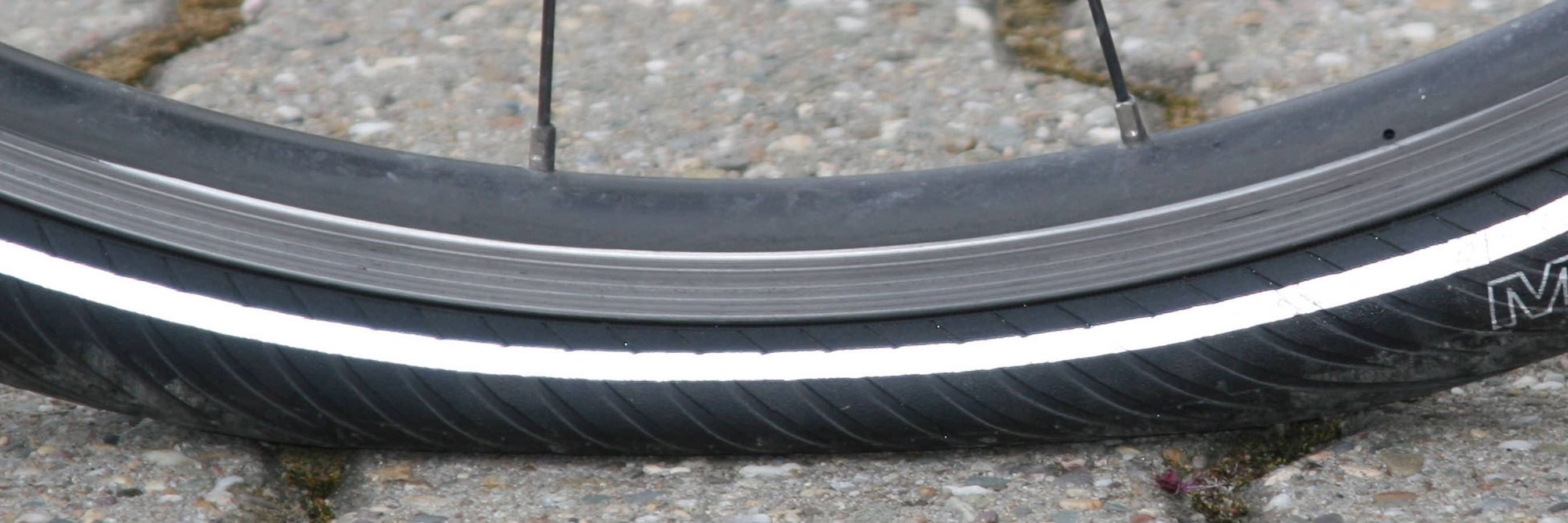 Nespravne nahustena pneumatika
